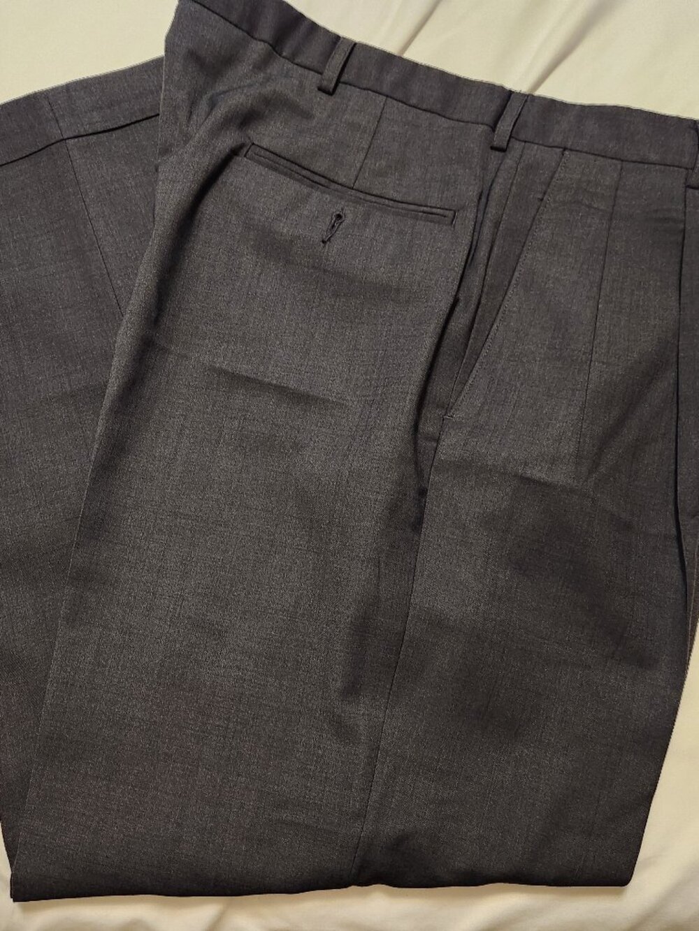 Haggar 35"x28½" Gray Pleated Dress Pants